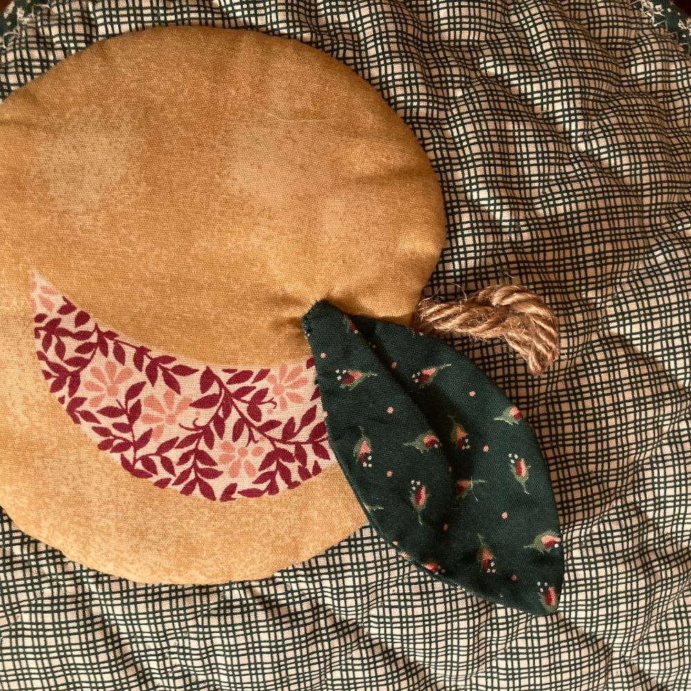 Placemats, Set of 8, Green Plaid w/Apples